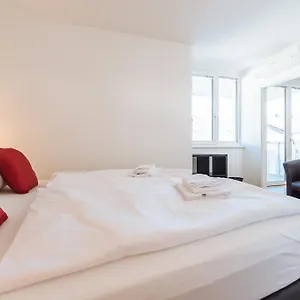  Apartment Mainstation - 10 Minutes To Citycenter - With Aircondition